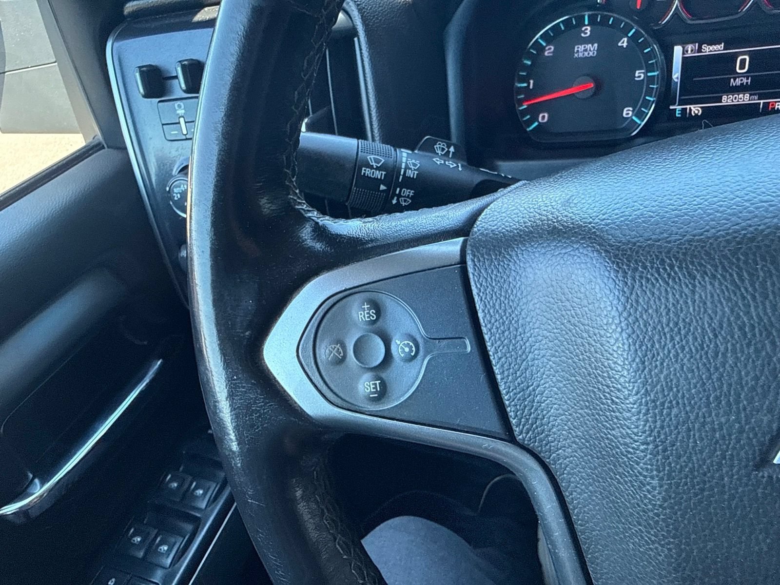 Used 2019 GRAPHITE METALLIC Chevrolet LT image 29