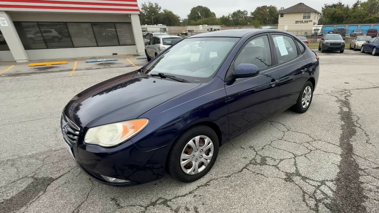 2010 Hyundai Elantra GLS photo 2