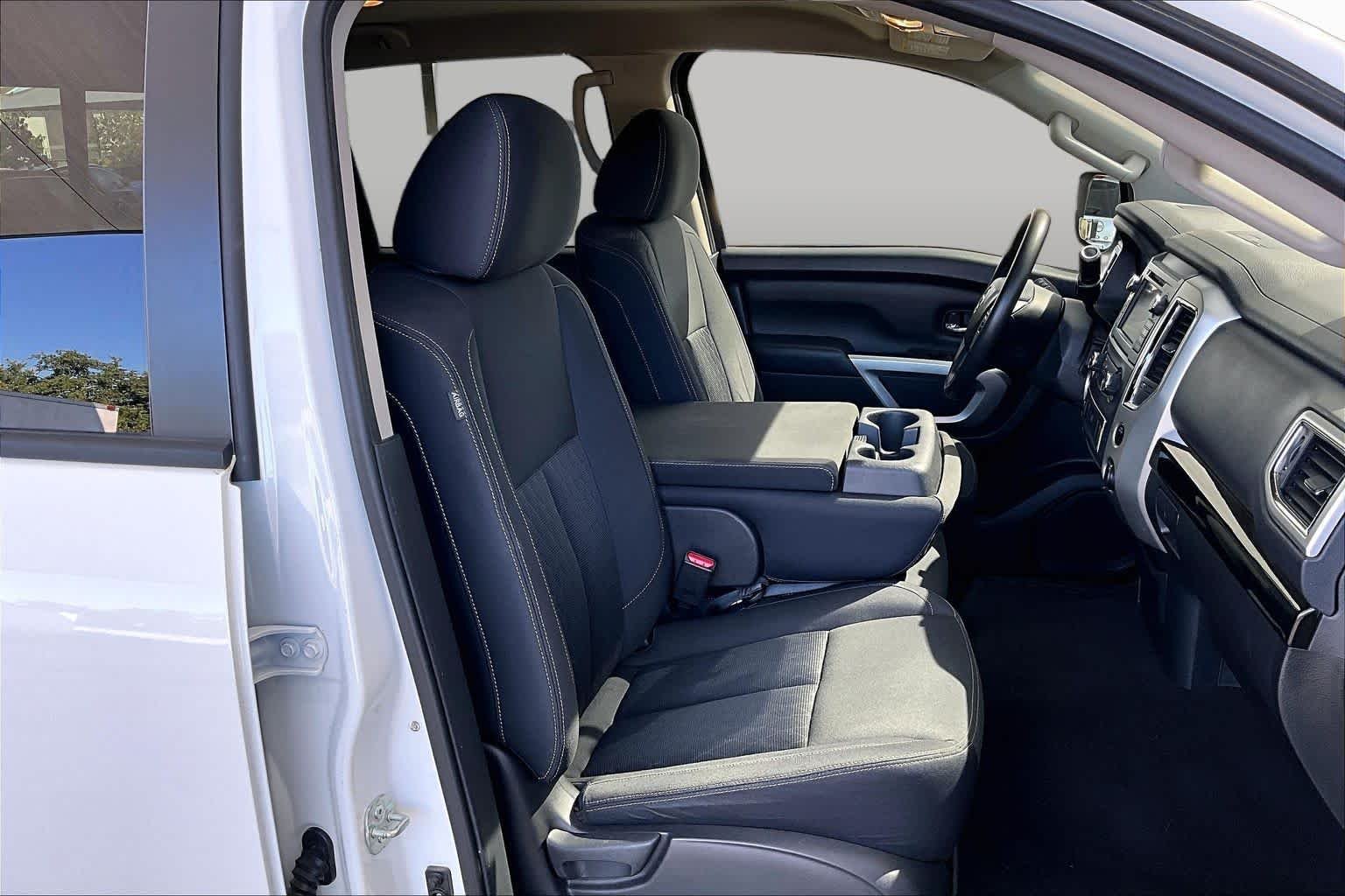 Used 2019 Glacier White Nissan SV image 9
