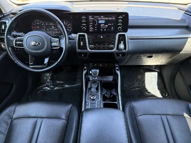 Used 2021 White Kia S image 9