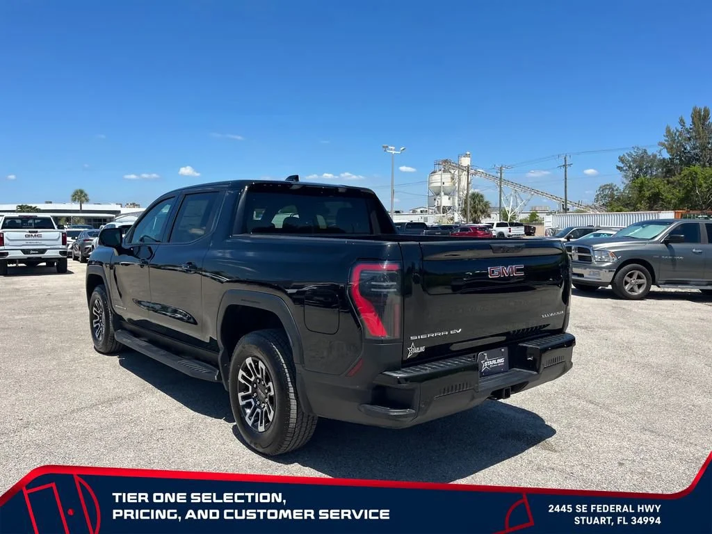 New 2026 Onyx Black GMC Elevation Standard Range image 5
