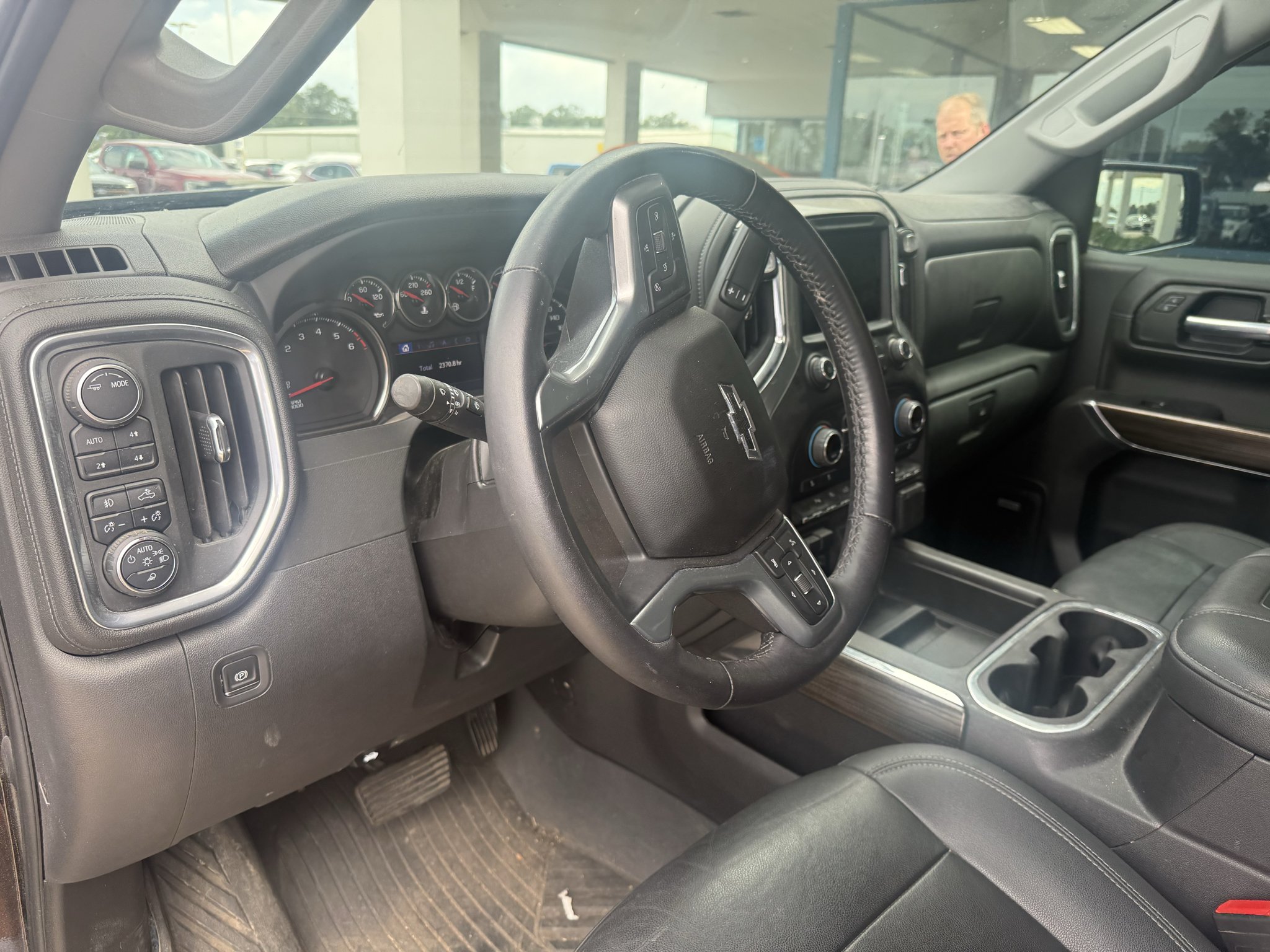 Used 2022  Chevrolet LT Trail Boss image 2