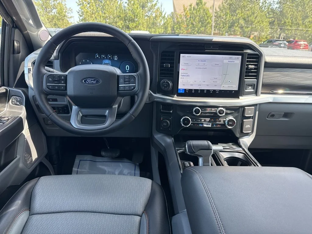 Used 2025 Gray Ford Lariat image 3