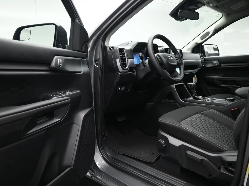 New 2025 Gray Ford XL image 8