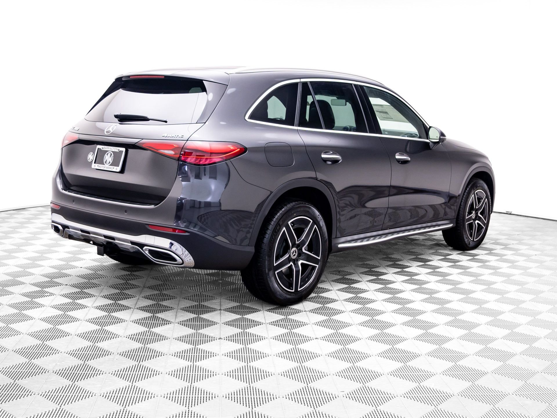 New 2027 Graphite Grey Metallic Mercedes-Benz GLC 300 image 5