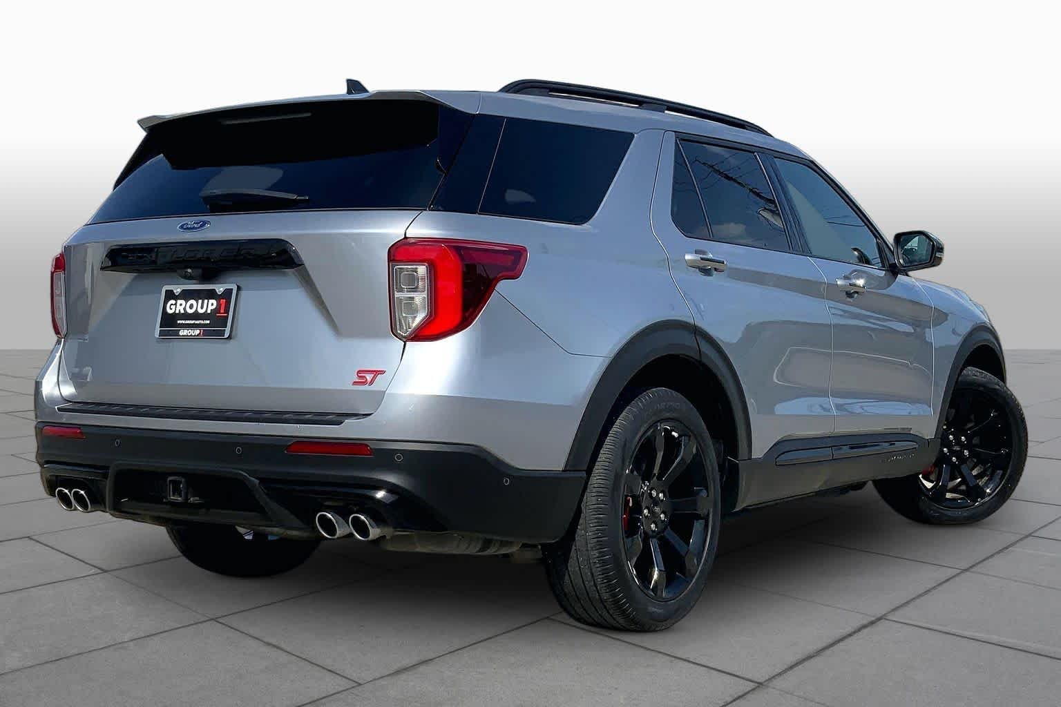 Used 2022 Iconic Silver Ford ST image 13