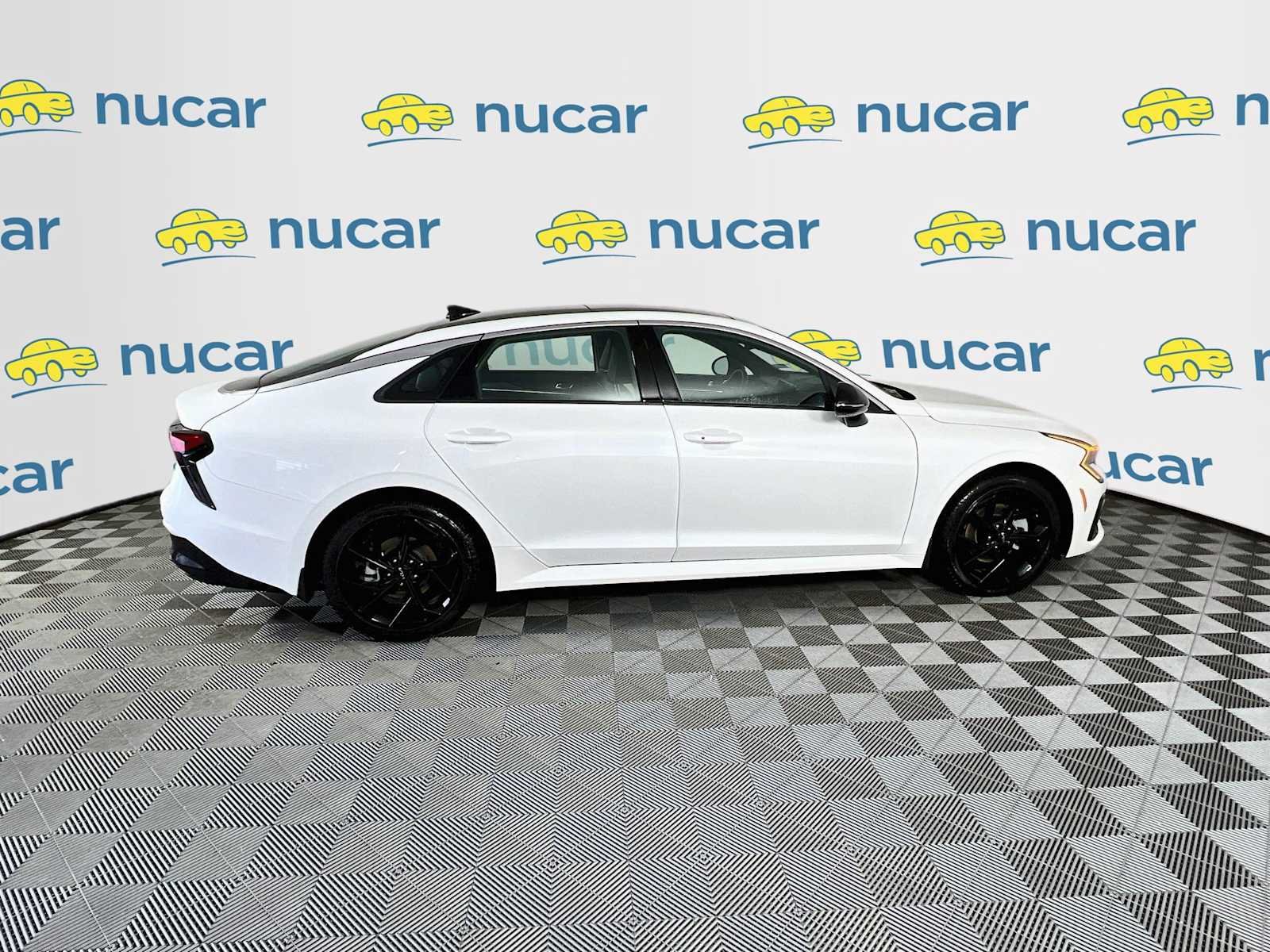 Used 2026 Snow White Pearl Kia GT-Line image 28
