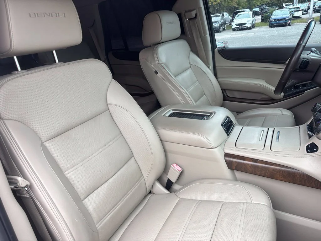 Used 2018 White GMC Denali image 39
