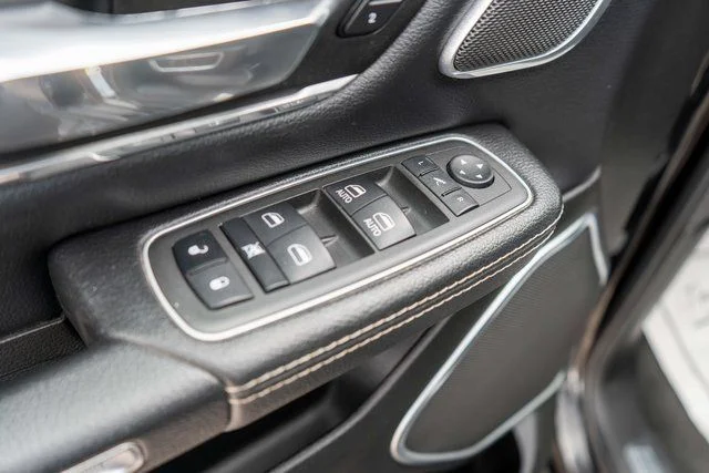 Used 2022 Black Ram Laramie image 19