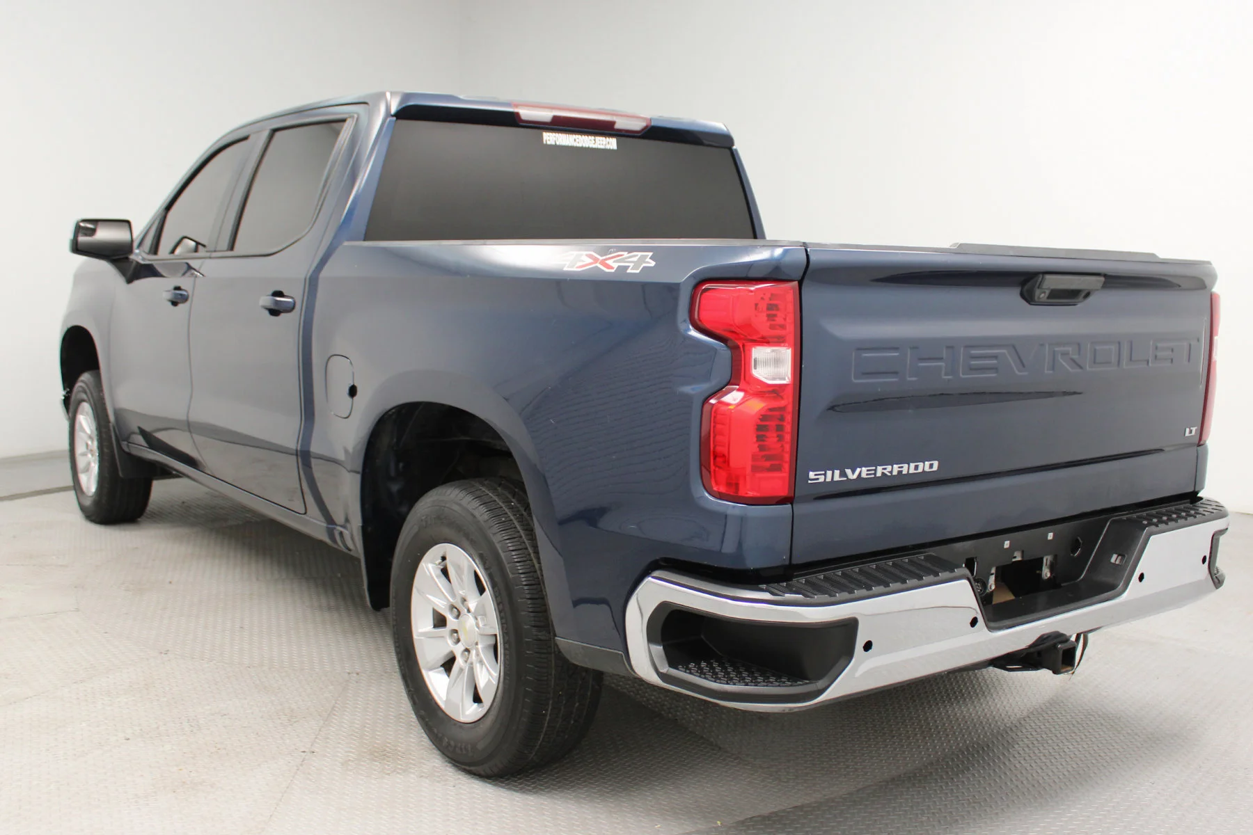 Used 2020 Northsky Blue Metallic Chevrolet 4WD Crew Cab 147 LT image 32