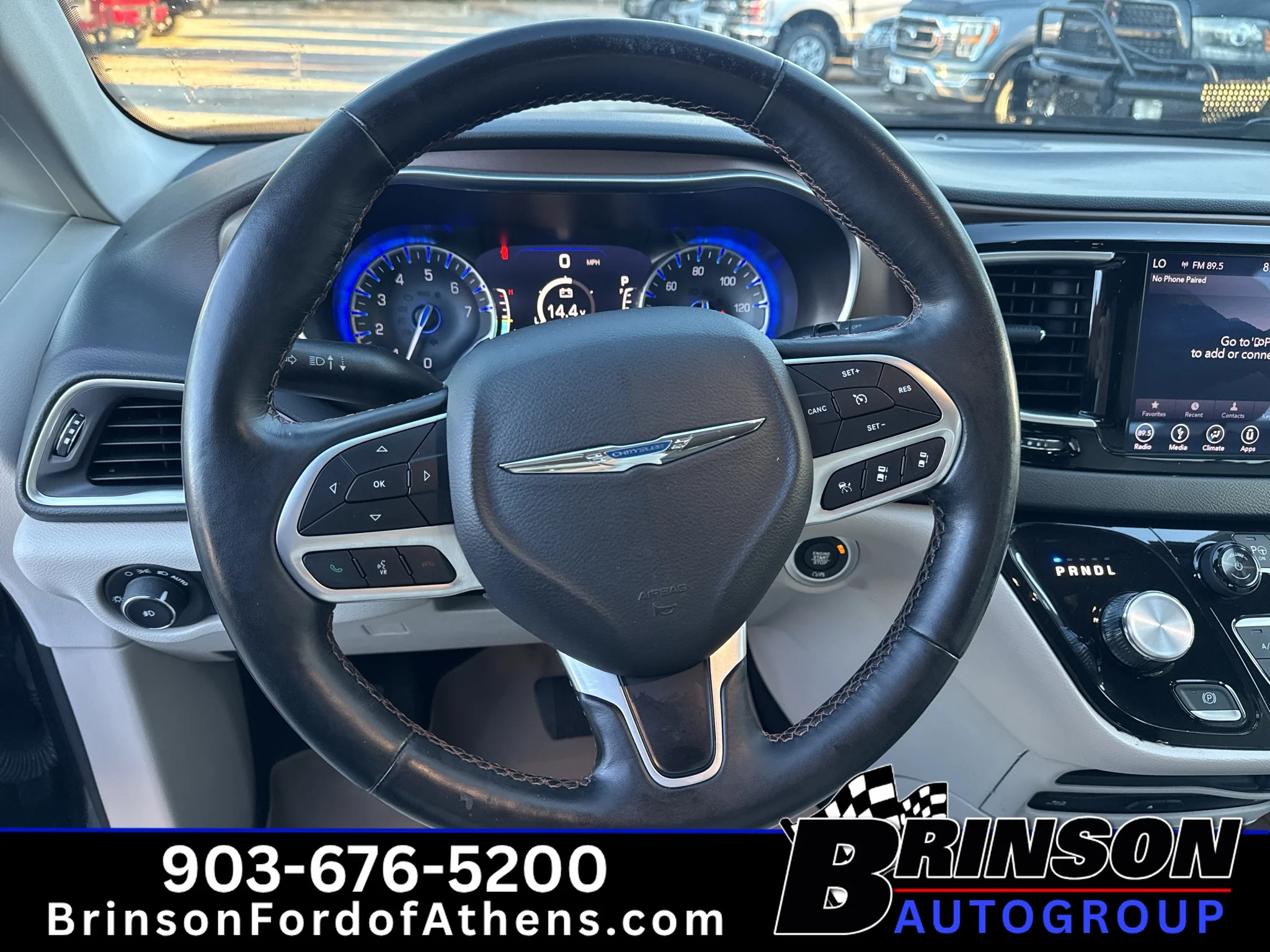 Used 2019 Brilliant Black Crystal Pearlcoat Chrysler Touring L Plus image 28