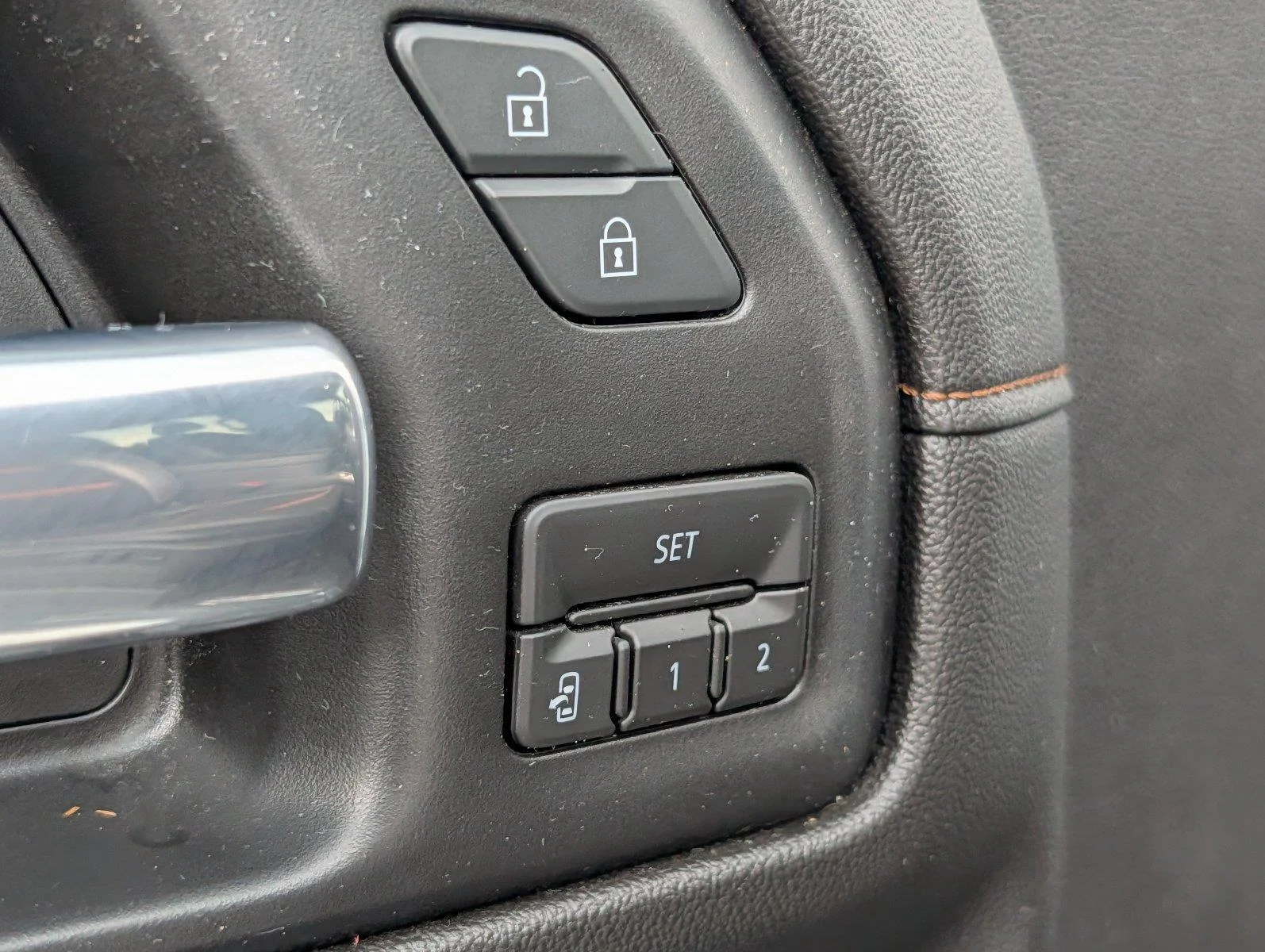 Used 2020 SUMMIT WHITE GMC AT4 image 17