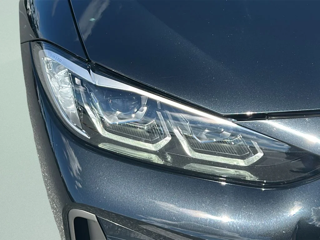 Used 2021 Black BMW M440i image 24