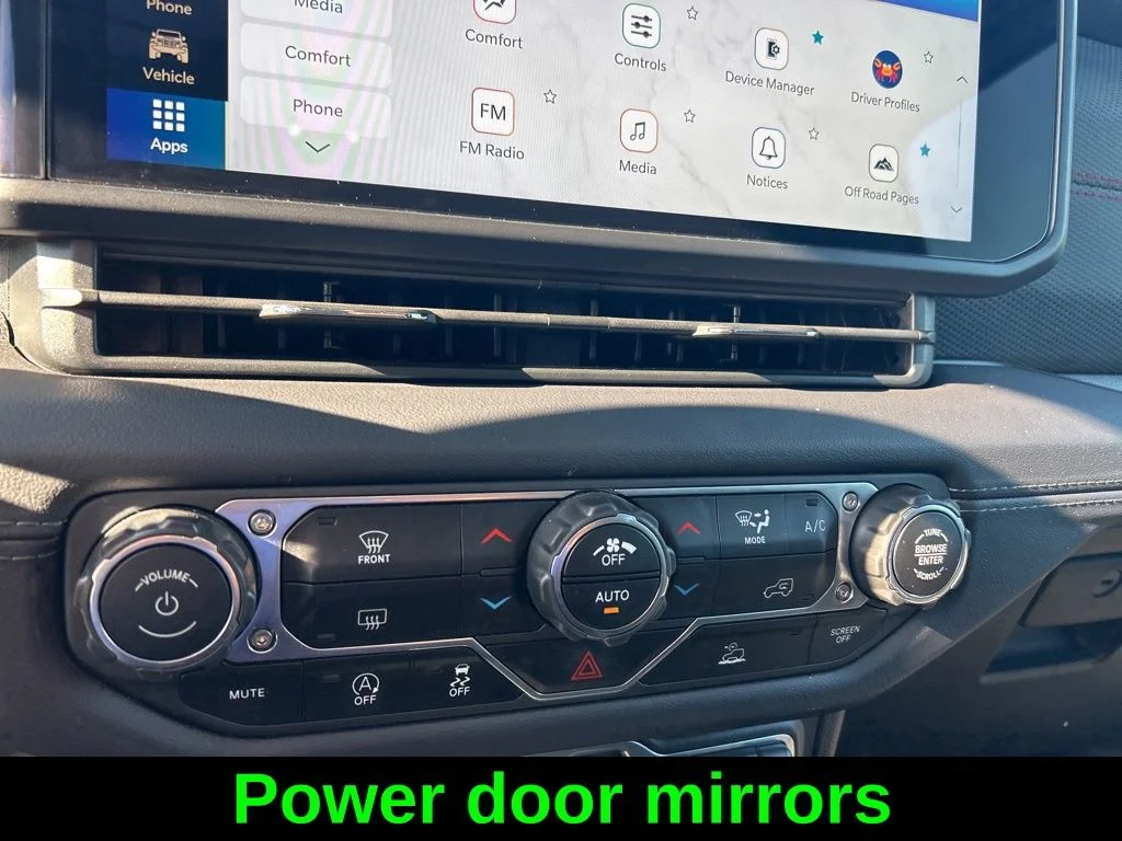 Used 2024 White Jeep Rubicon image 39