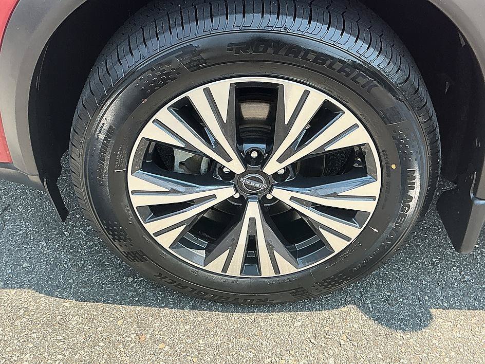 Certified Used 2023 Scarlet Ember Tintcoat Nissan SV image 10