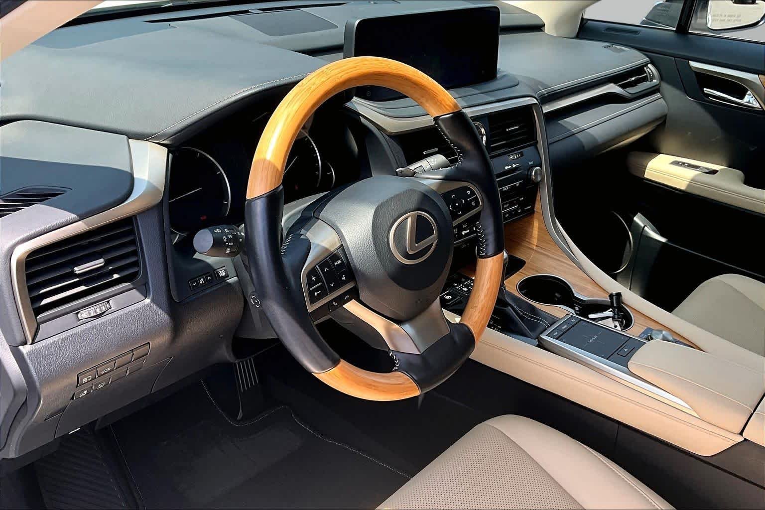 Used 2022 Eminent White Pearl Lexus  image 18
