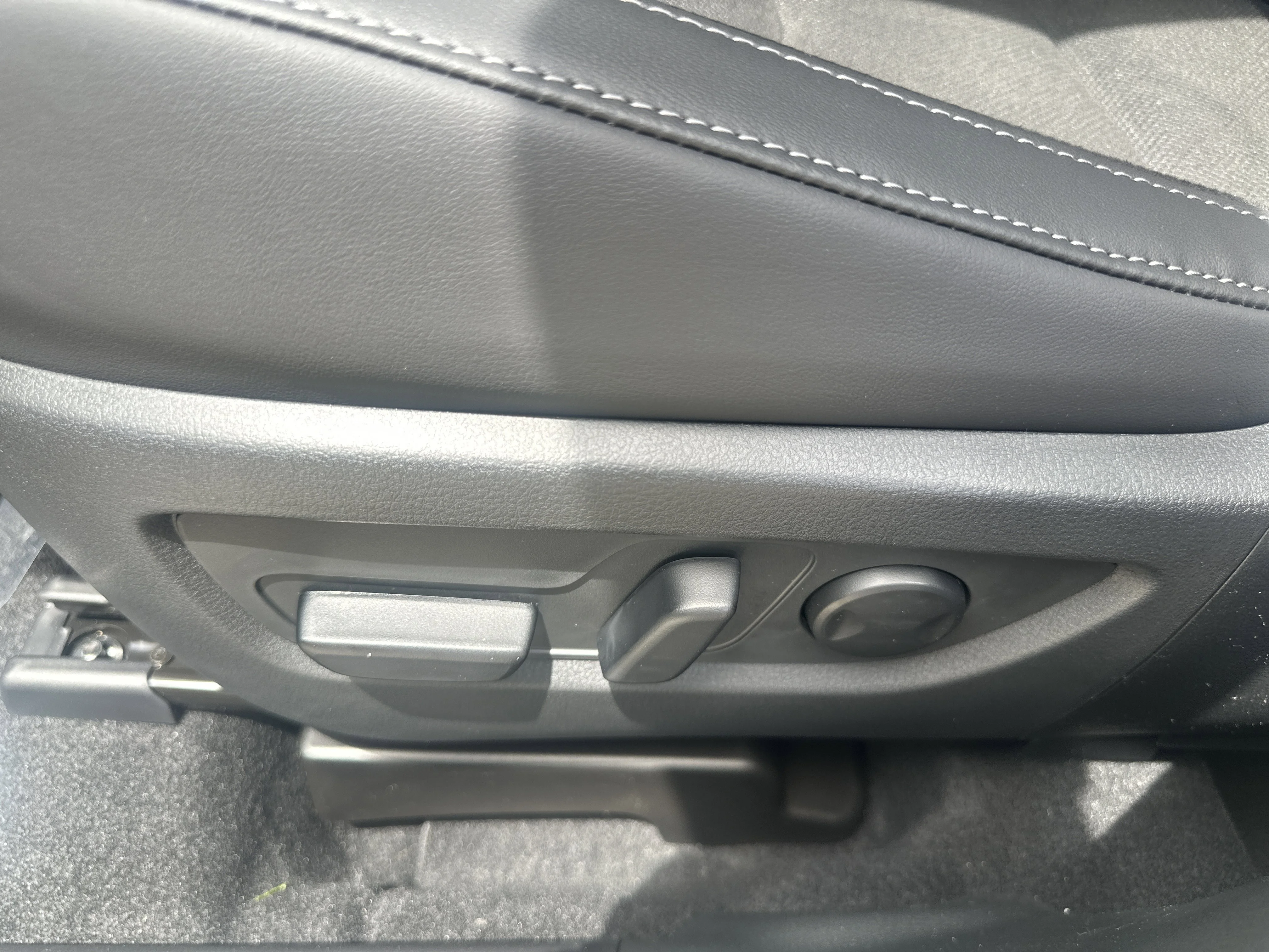 New 2026 Rhodium White Metallic Mazda 2.5 S Preferred AWD image 6