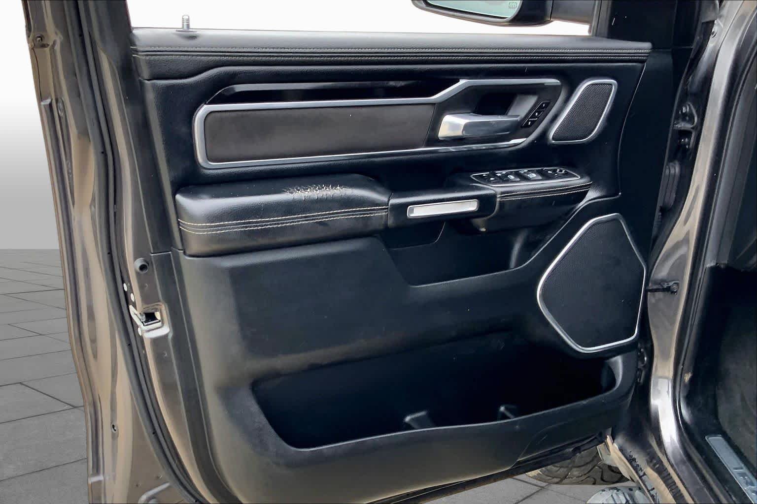 Used 2021 Granite Crystal Metallic Clearcoat Ram Laramie image 21