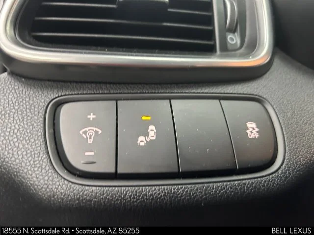 Used 2017 White Kia EX image 27