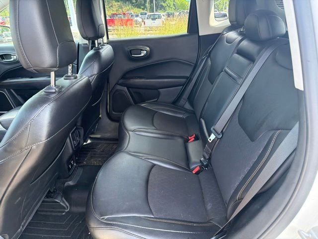 Used 2019 White Jeep Latitude image 14