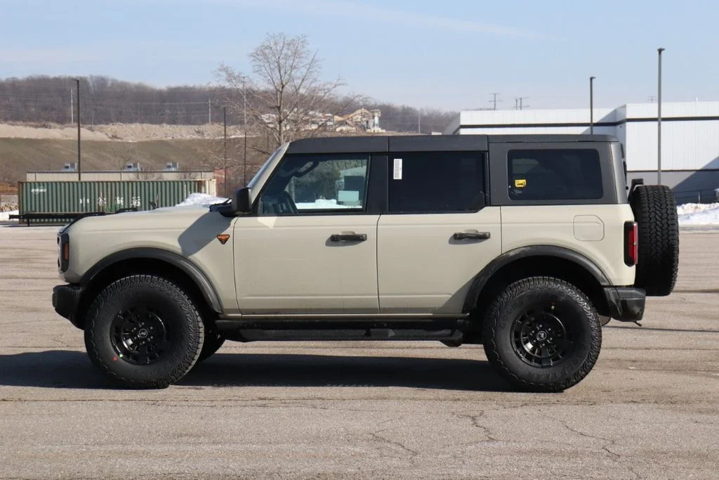 New 2026 Beige Ford Badlands image 5