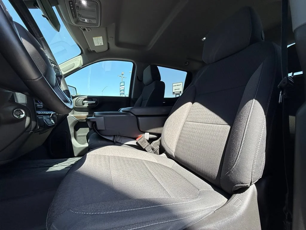Used 2020 SUMMIT WHITE Chevrolet LT image 32