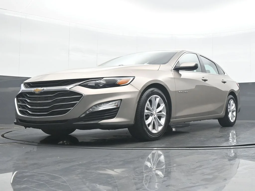 Used 2022 Gray Chevrolet LT image 25