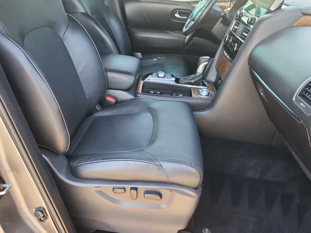 Used 2022 Gray Nissan SL image 14