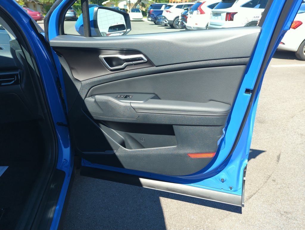 New 2027 Nebular Blue Kia EX image 33