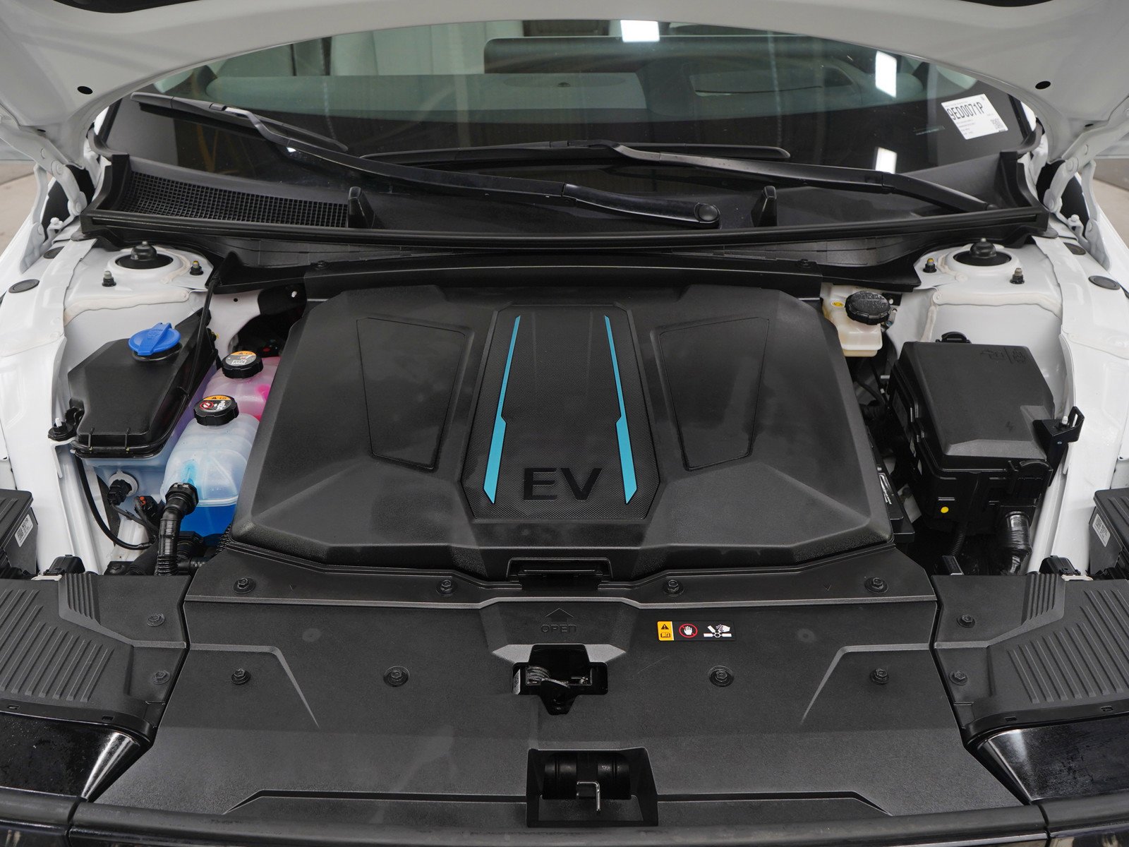 2024 Hyundai IONIQ 5 Limited - Photo 31