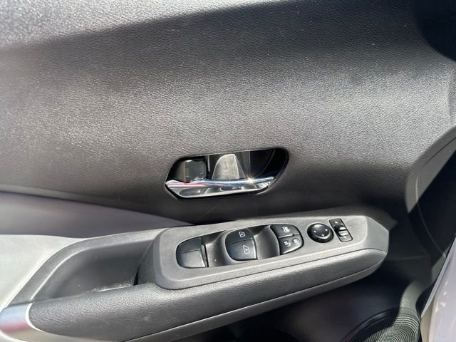 Used 2023 White Nissan SR image 19