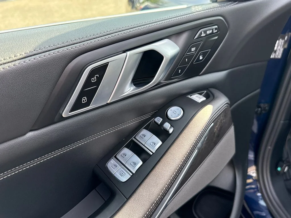 2023 BMW X7 40i - Photo 14