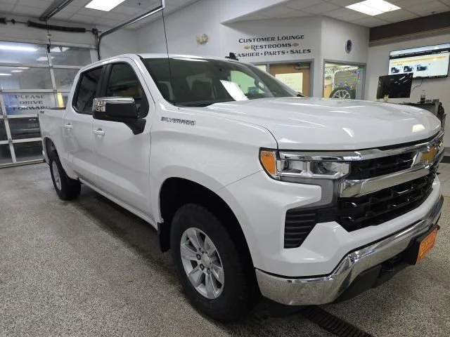 2025 Chevrolet Silverado 1500 LT - Photo 3