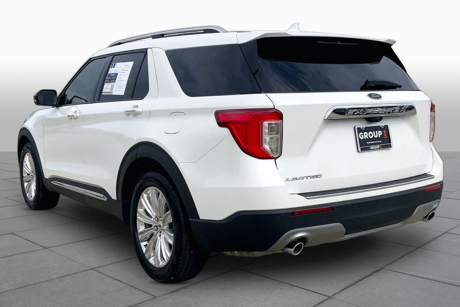 Used 2022 Star White Metallic Tri-Coat Ford Limited image 12