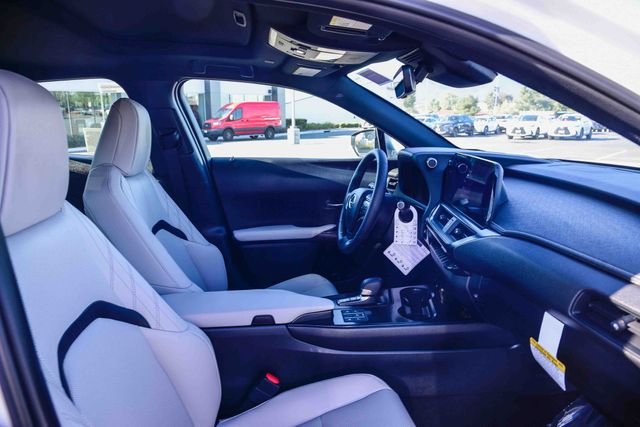 2026 Lexus UX Hybrid 300h Premium - Photo 22