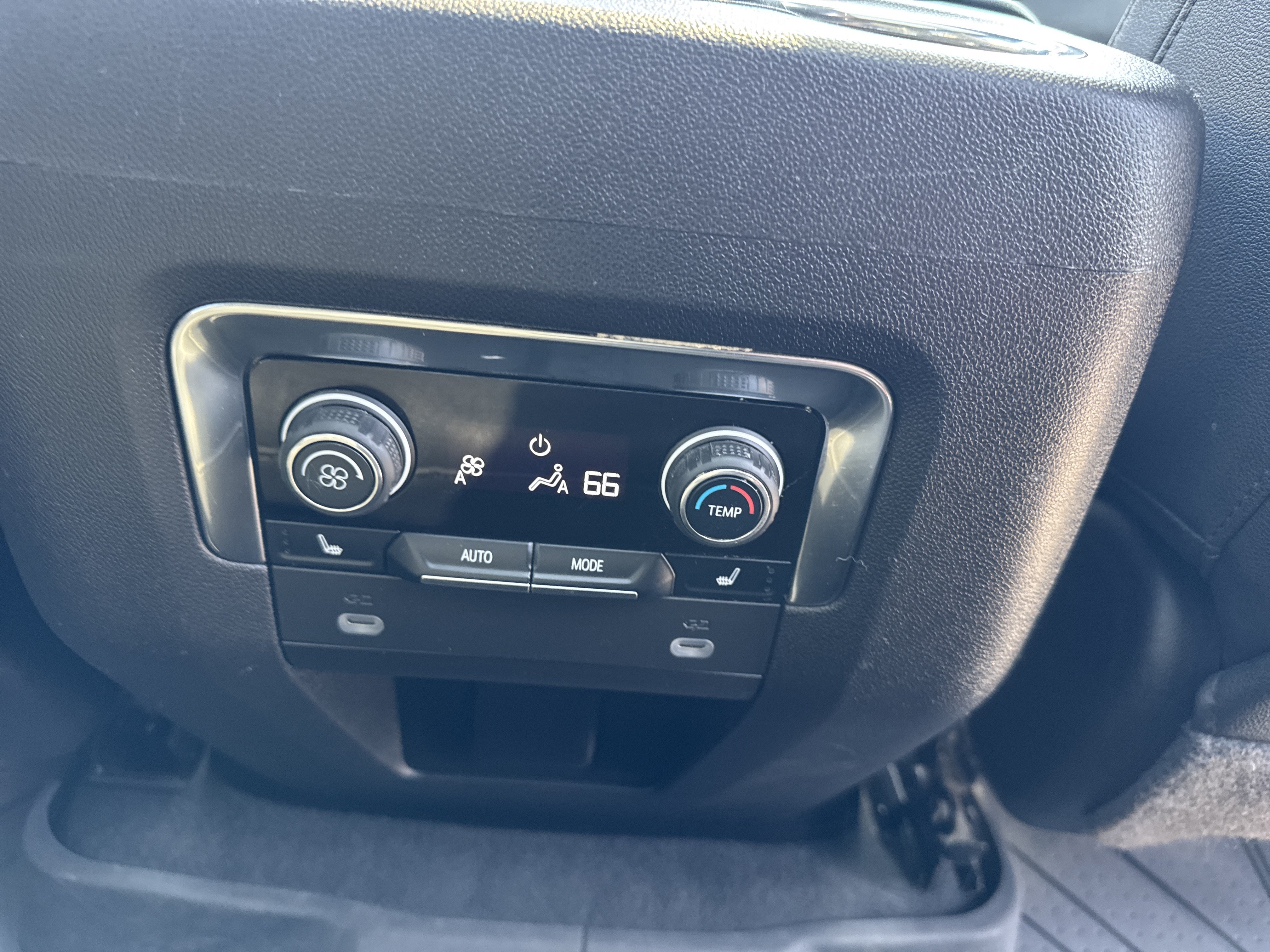 Used 2023 Sterling Gray Metallic Chevrolet Premier image 12