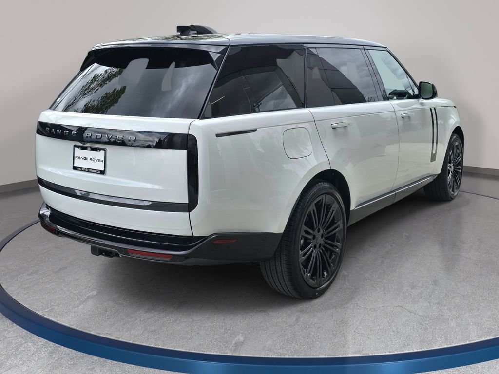 New 2026 Fuji White LAND ROVER SE LWB 7-Seats / V8 image 5