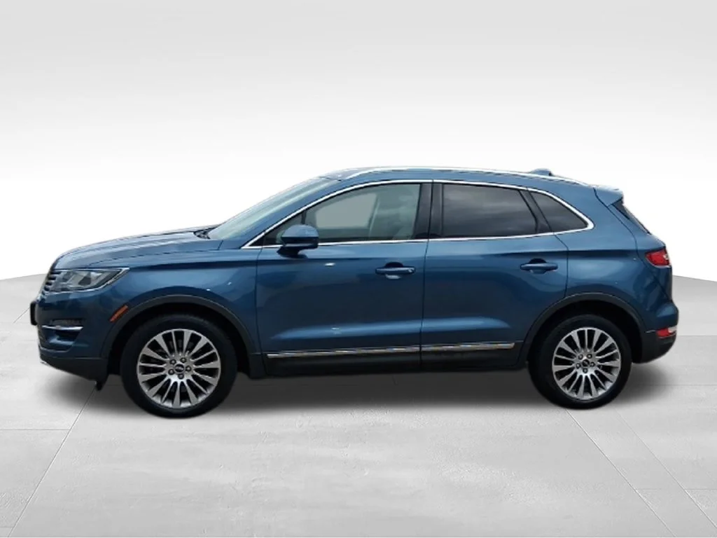 Used 2018 Diamond Lincoln Reserve image 4