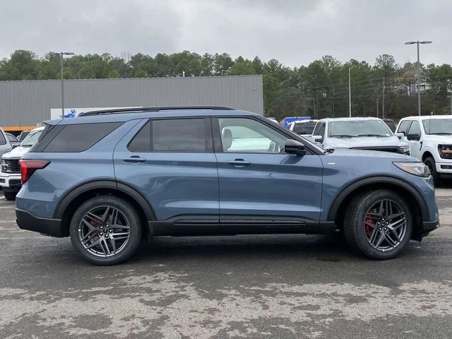 New 2026 Blue Ford ST-Line image 2