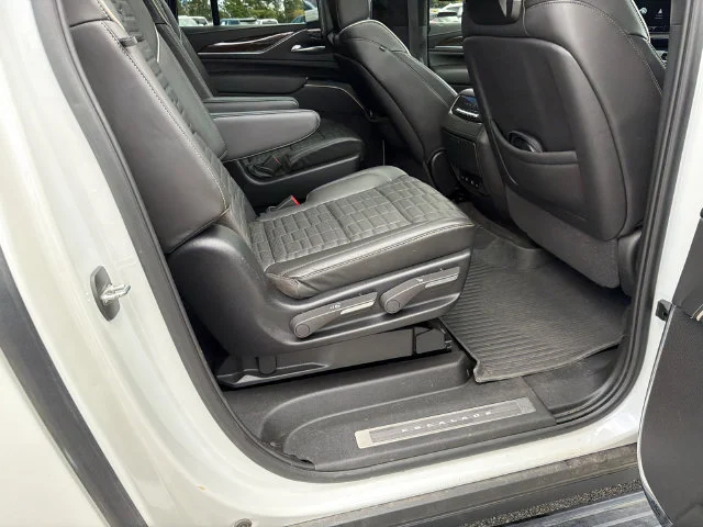 Used 2024 Crystal White Tricoat Cadillac Sport Platinum image 15