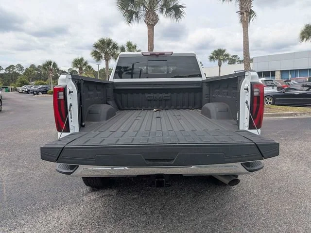 Used 2024 Summit White GMC Elevation image 12
