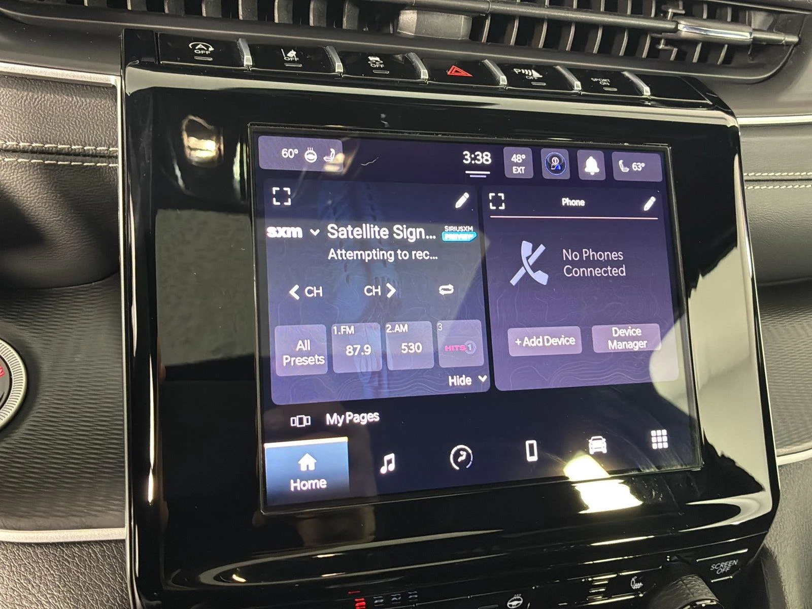 Used 2024 Silver Zynith Jeep Laredo X image 29