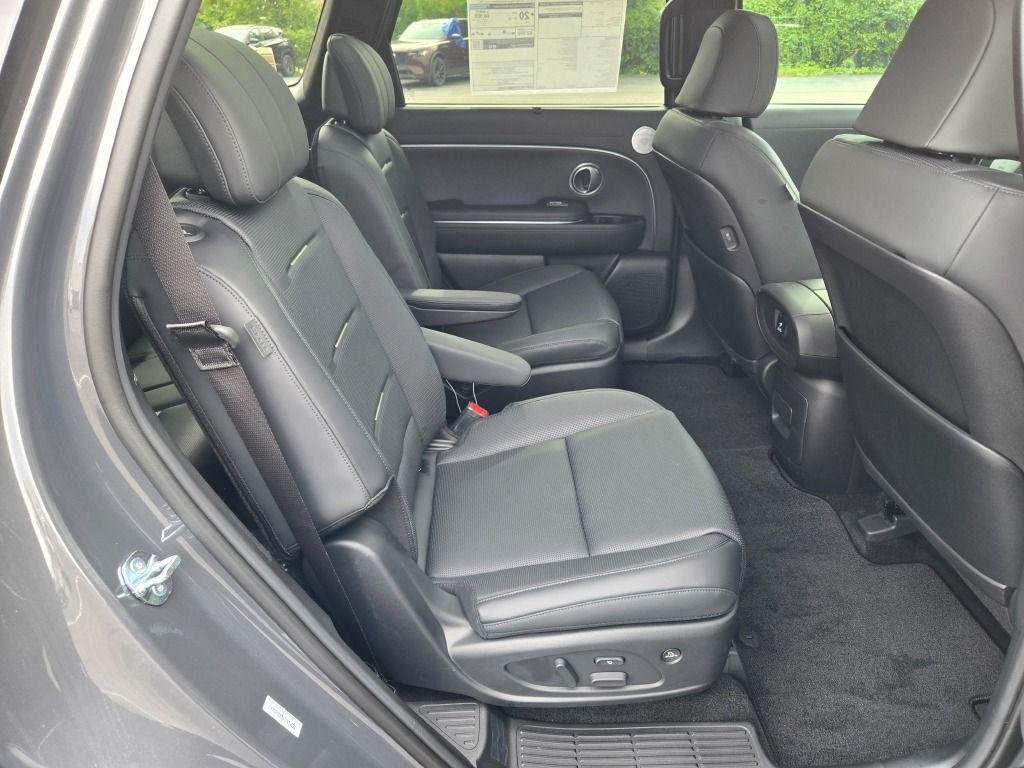 New 2026 Gray Pearl Hyundai Calligraphy AWD image 10
