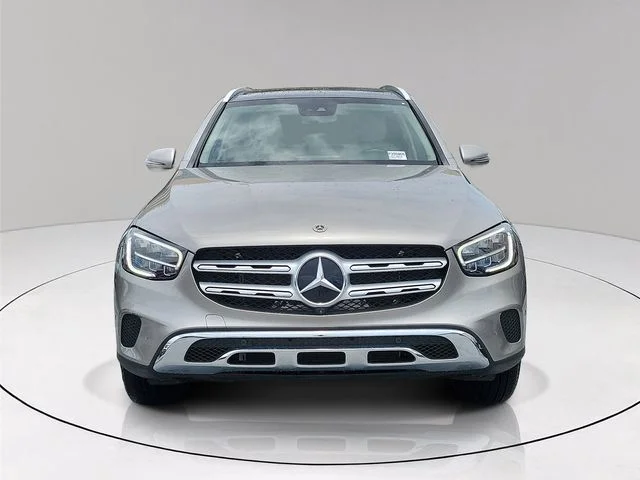 Used 2022 Silver Mercedes-Benz GLC 300 image 2