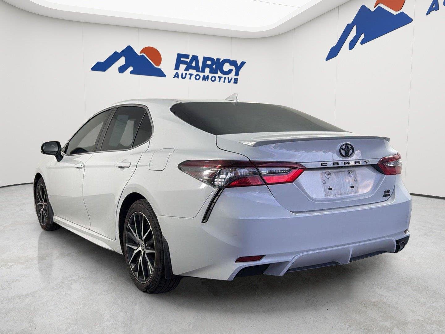 Used 2023 Ice Edge Toyota SE image 27