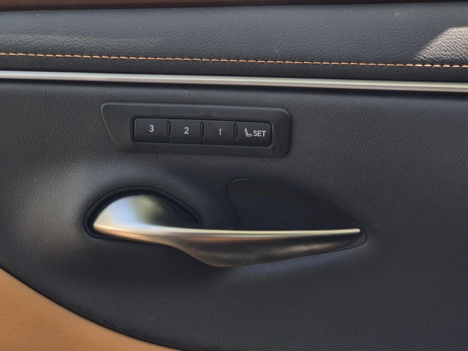 Certified Used 2024 Nightfall Mica Lexus ES 350 image 3