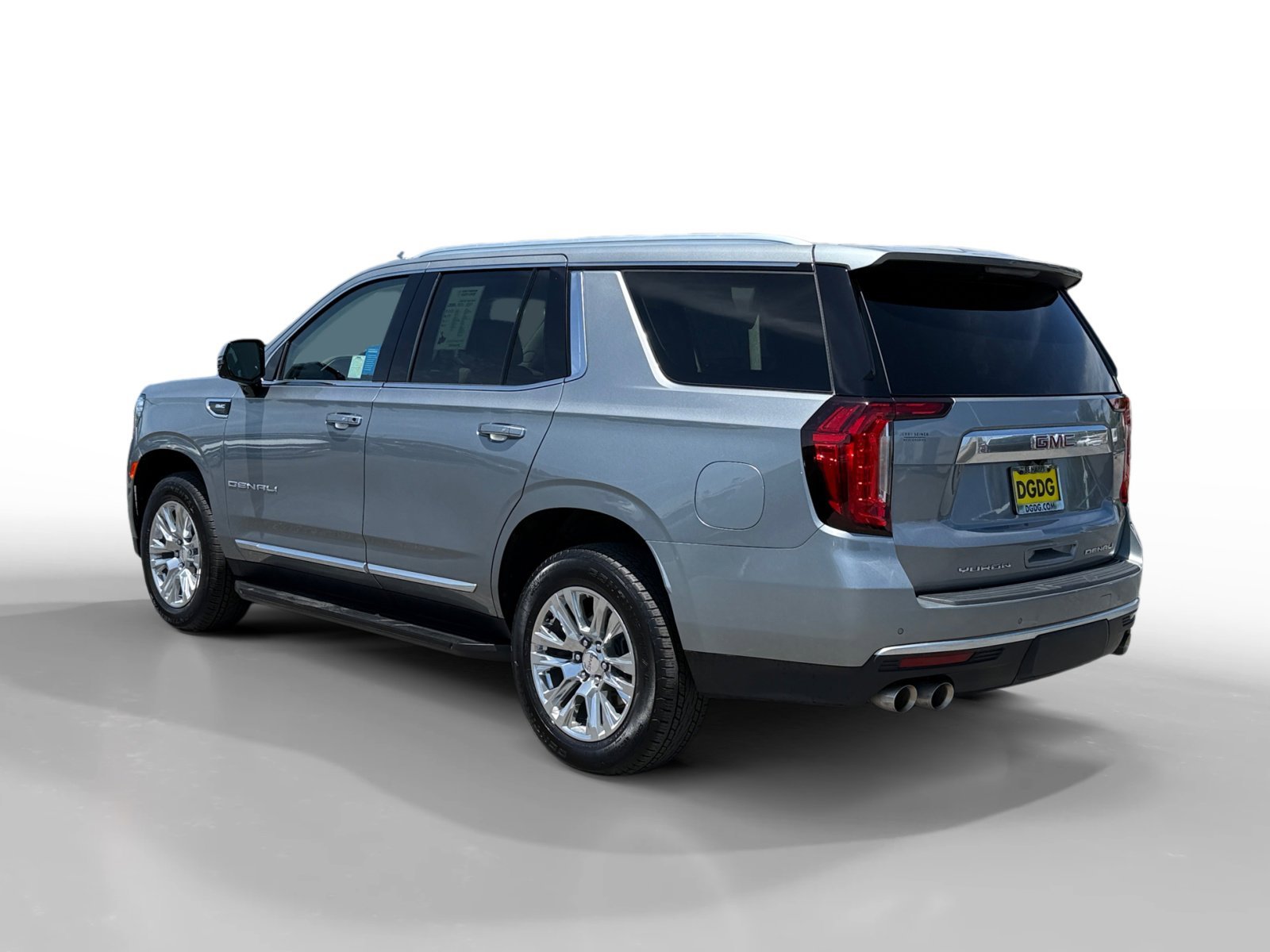 Used 2023 Sterling Metallic GMC Denali image 3