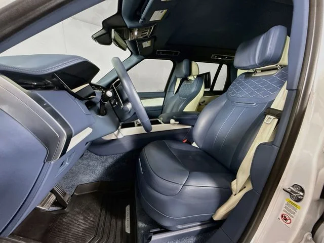 Certified Used 2025 White Land Rover SV image 11