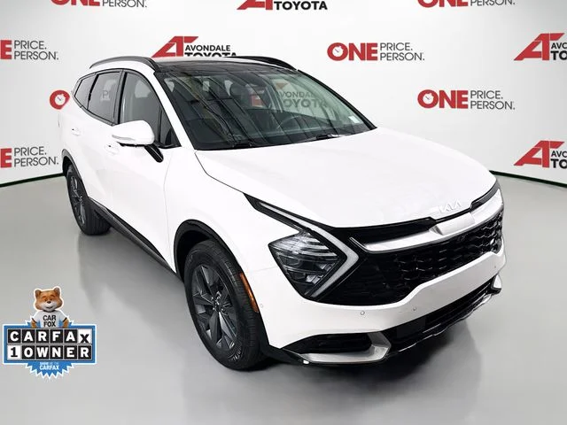 Used 2025 White Kia SX-Prestige image 1
