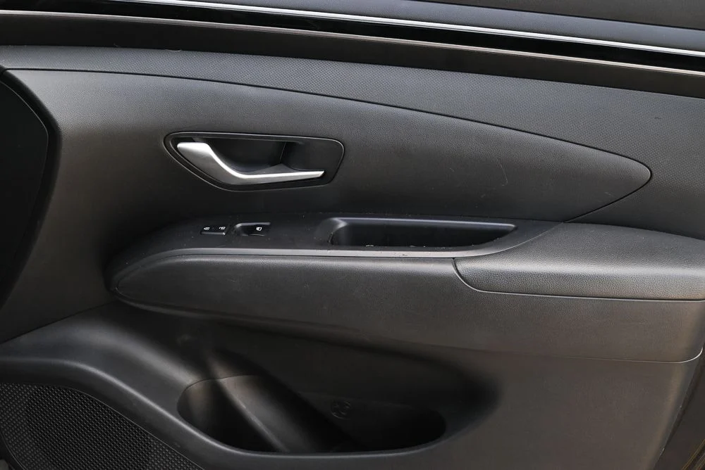 Used 2022 Black Hyundai SEL image 12